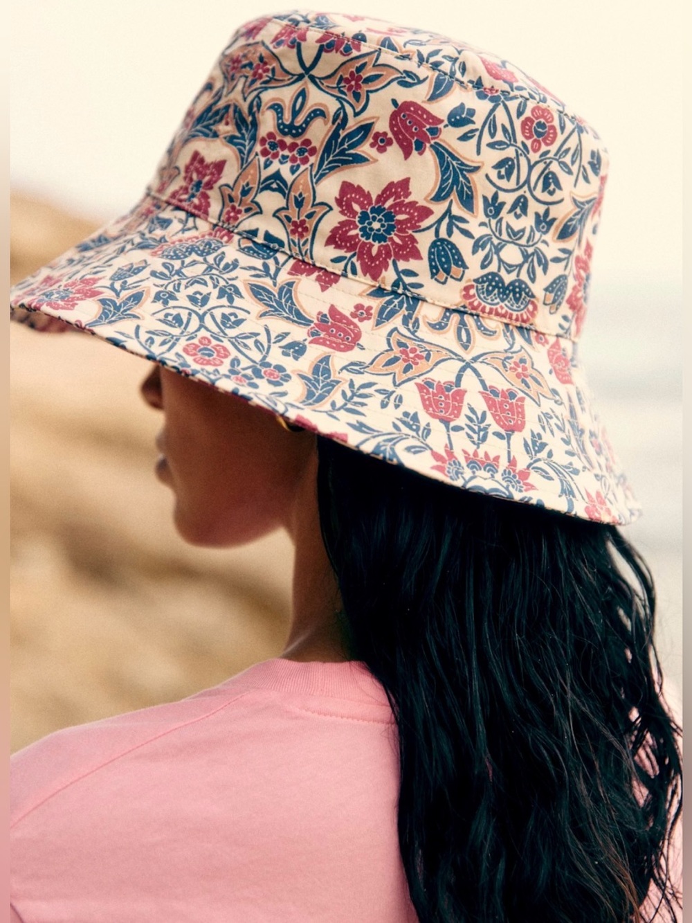 Sezane x Holiday collab Junni Print Bucket Hat NWT